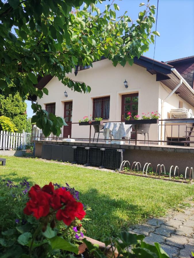 Feszek Apartmanhaz فونيارتْسفاشغ المظهر الخارجي الصورة